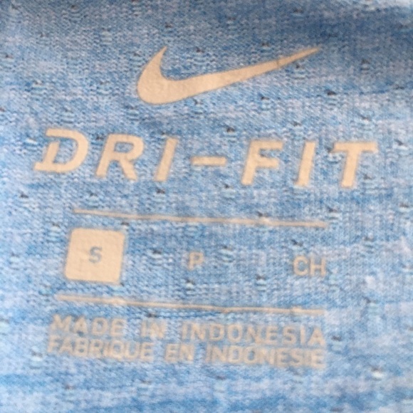 Nike Dry fit athletic top - Picture 7 of 7